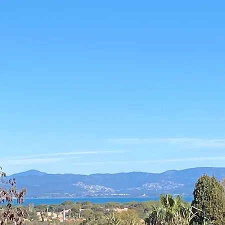 Giens - A Pied -9 Couchages Villa *