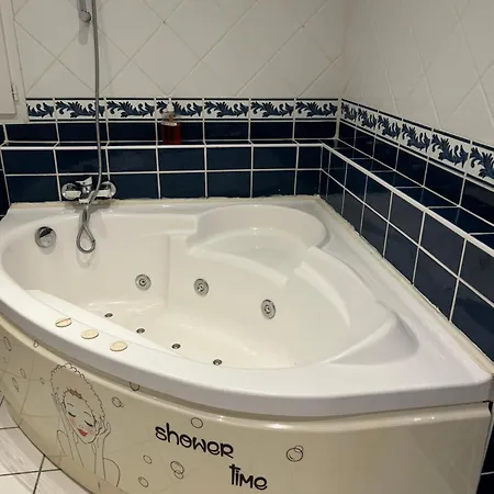 Giens - A Pied -9 Couchages *