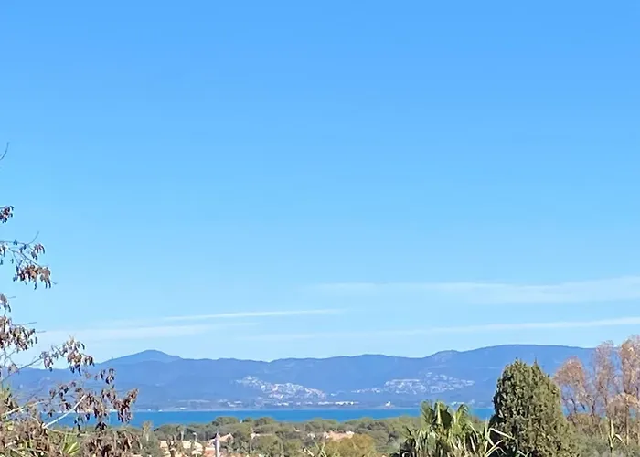 Giens - A Pied -9 Couchages Villa *