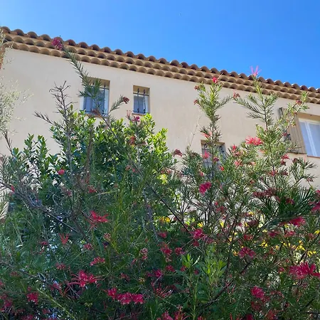 Giens - A Pied -9 Couchages