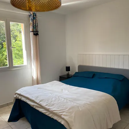 Giens - A Pied -9 Couchages * Hyeres
