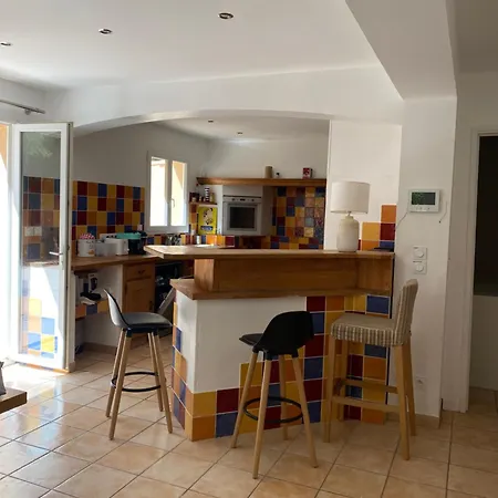 Giens - A Pied -9 Couchages Villa