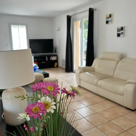 Villa Giens - A Pied -9 Couchages