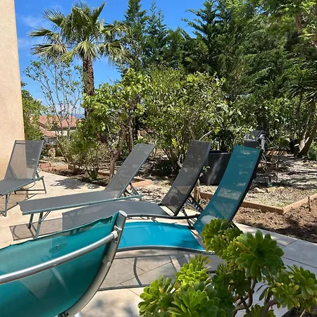 Giens - A Pied -9 Couchages *