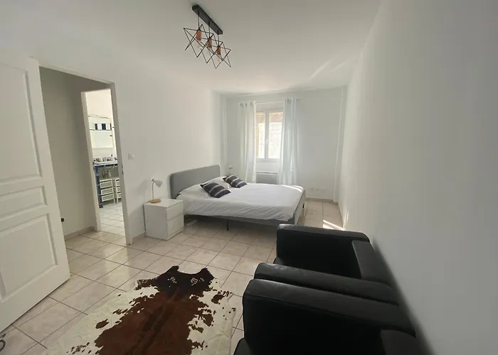 Villa Giens - à Pied -9 Couchages