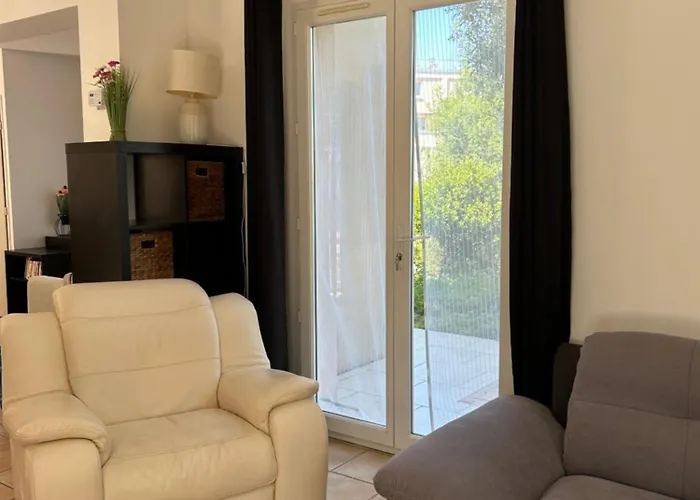 Giens - A Pied -9 Couchages *