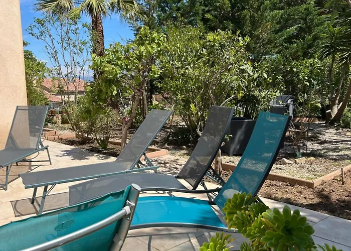 Giens - A Pied -9 Couchages *