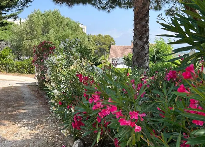 Giens - A Pied -9 Couchages